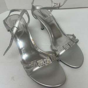 Chic Silver Strappy Heels